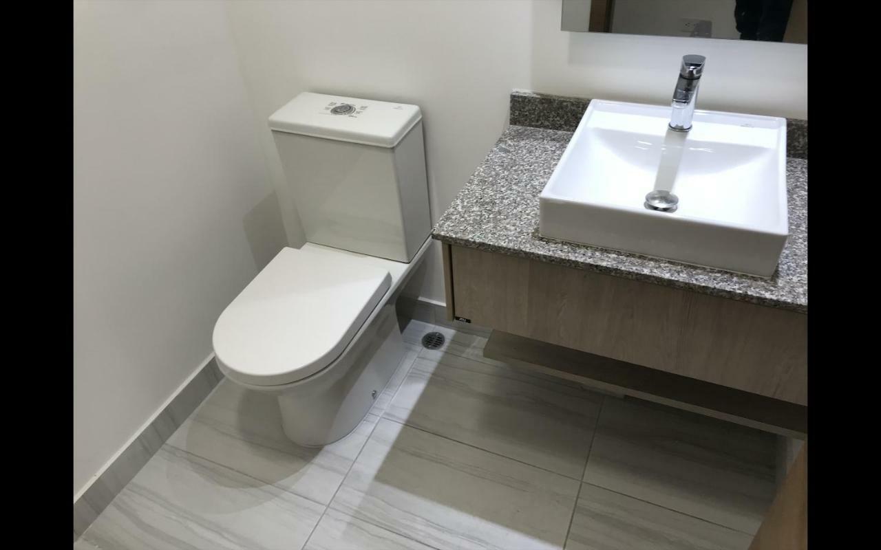 1410 Habitacion En Lujoso Departamento - Atelier Quito Exteriör bild