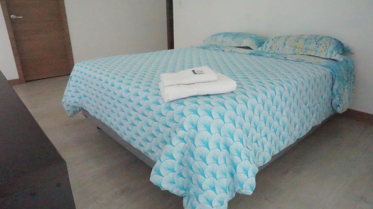 1410 Habitacion En Lujoso Departamento - Atelier Quito Exteriör bild