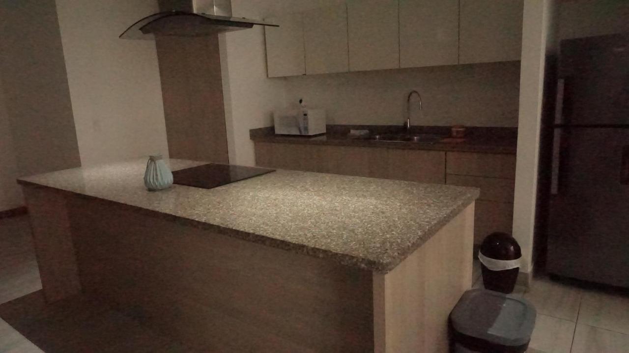 1410 Habitacion En Lujoso Departamento - Atelier Quito Exteriör bild