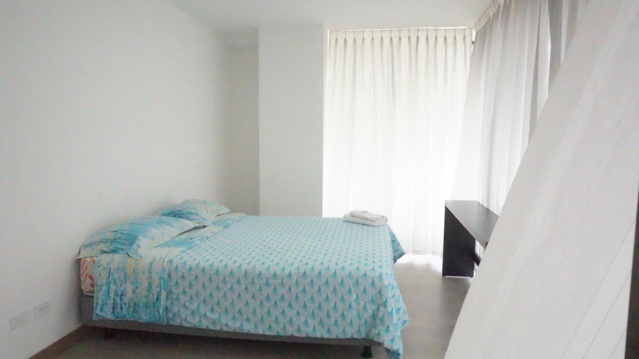 1410 Habitacion En Lujoso Departamento - Atelier Quito Exteriör bild